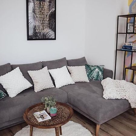 Cozy Dreams: Deluxe 2-Zimmer-Apartment -Kueche ニュルンベルク エクステリア 写真