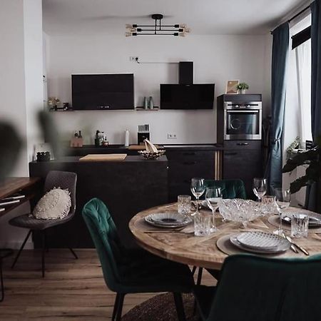 Cozy Dreams: Deluxe 2-Zimmer-Apartment -Kueche ニュルンベルク エクステリア 写真